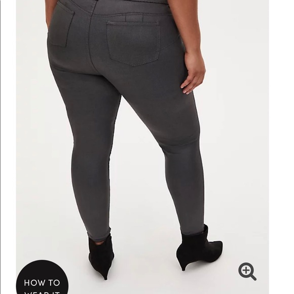 Torrid Bombshell Skinny Jeans - Picture 2 of 6